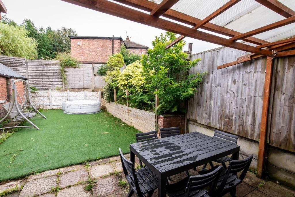 Windsor House 3 Bedrooms Sleeps 8 Manchester Exterior foto