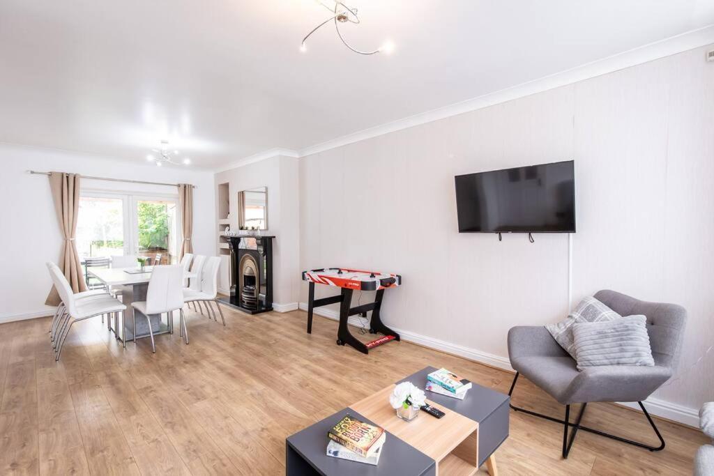 Windsor House 3 Bedrooms Sleeps 8 Manchester Exterior foto