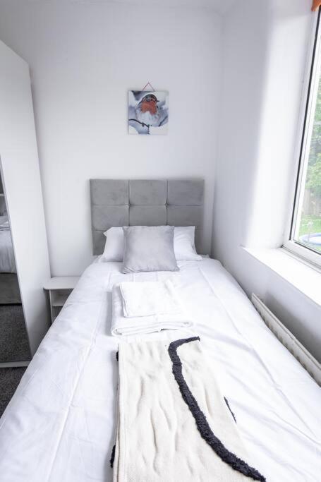 Windsor House 3 Bedrooms Sleeps 8 Manchester Exterior foto