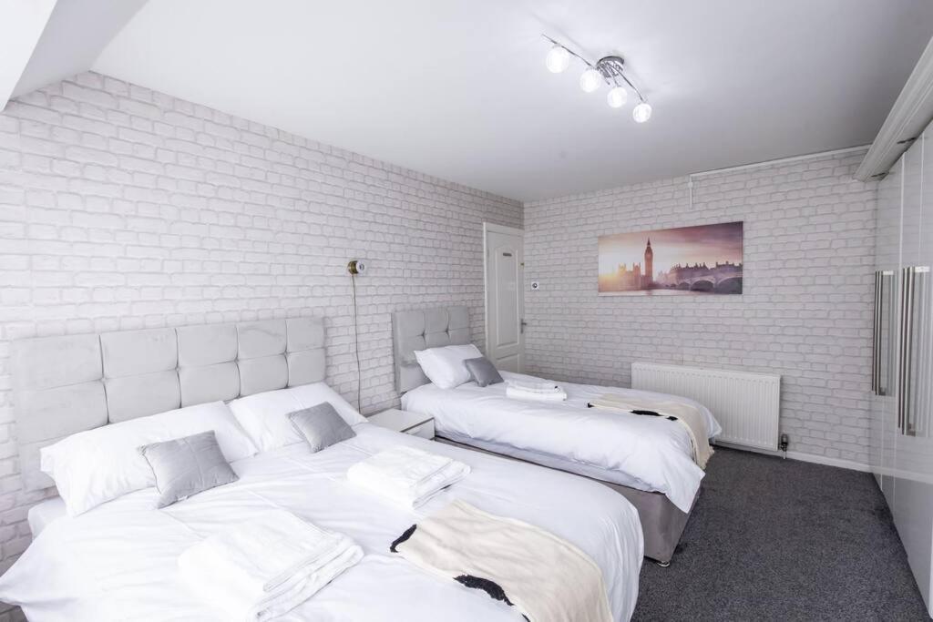 Windsor House 3 Bedrooms Sleeps 8 Manchester Exterior foto