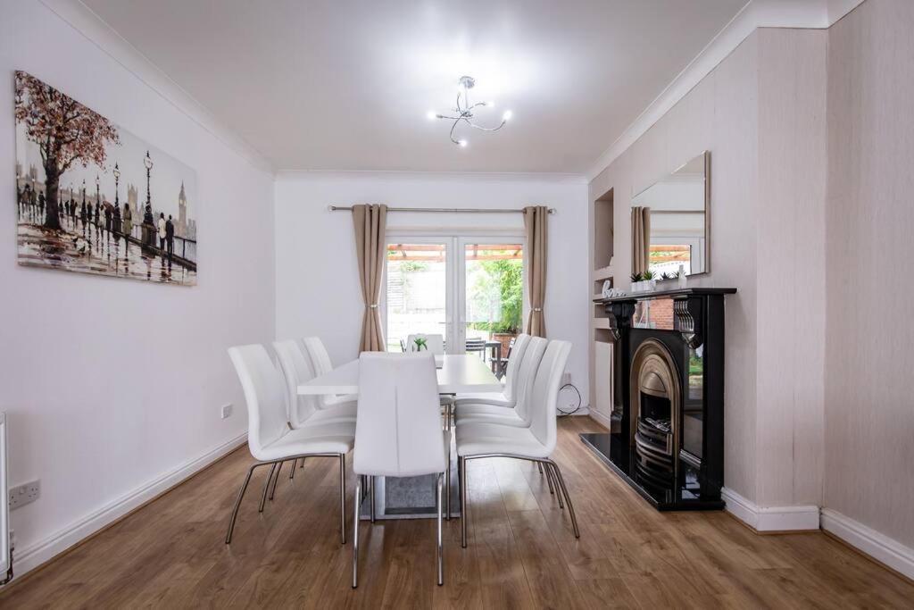 Windsor House 3 Bedrooms Sleeps 8 Manchester Exterior foto